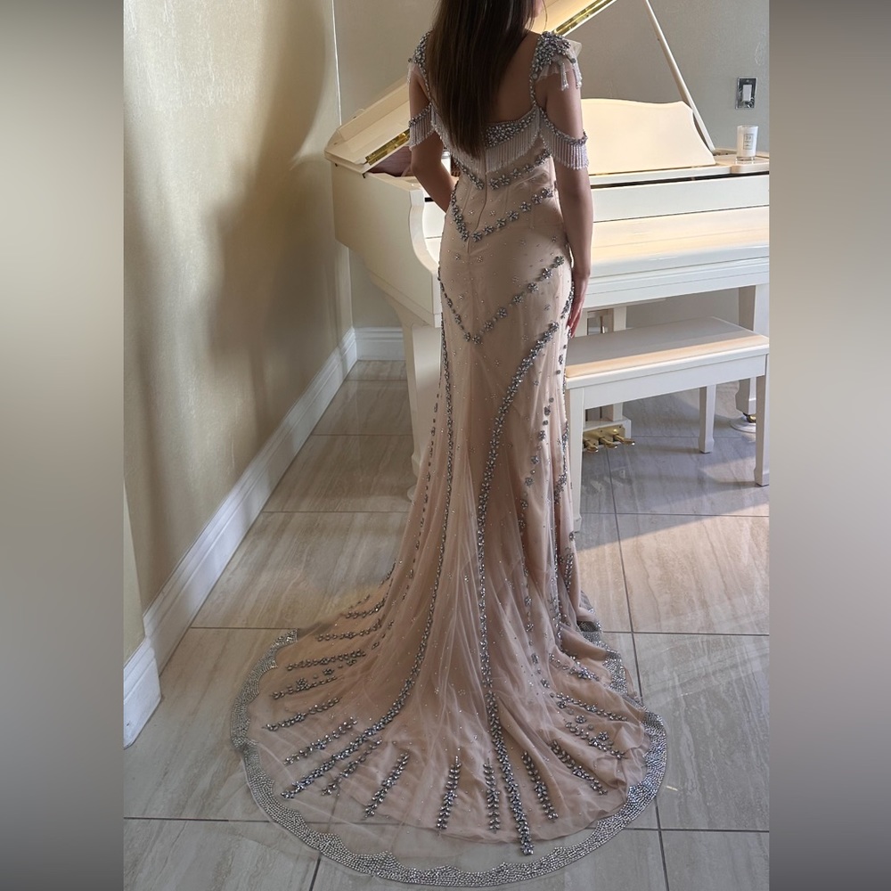 Kendal Jenner’s Met Gala look alike Crystal dress